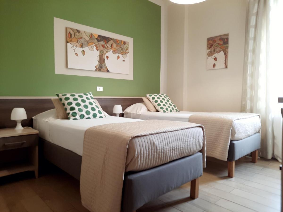 Art Hotel פיאטרה סנטה מראה חיצוני תמונה