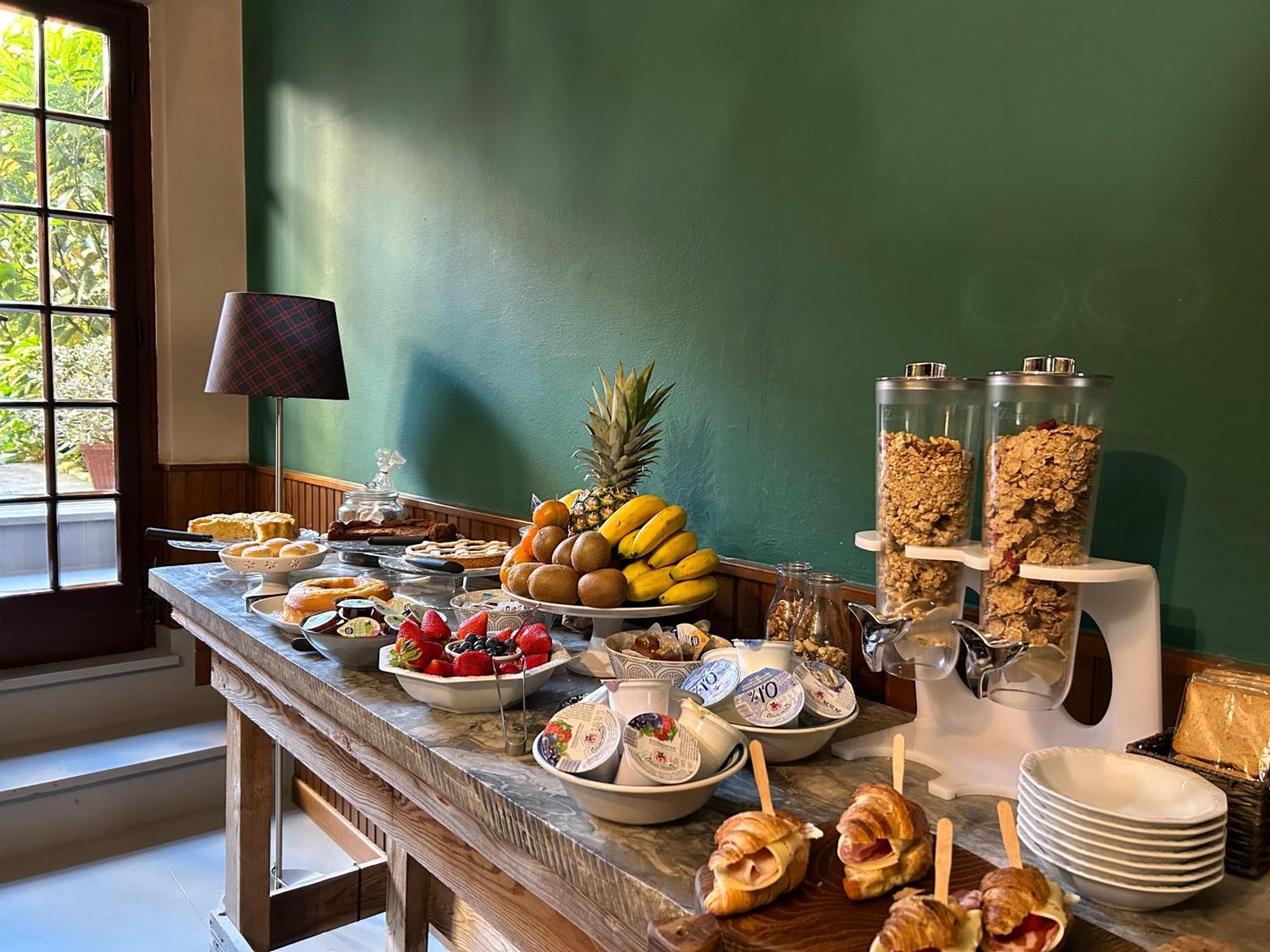 Art Hotel פיאטרה סנטה מראה חיצוני תמונה